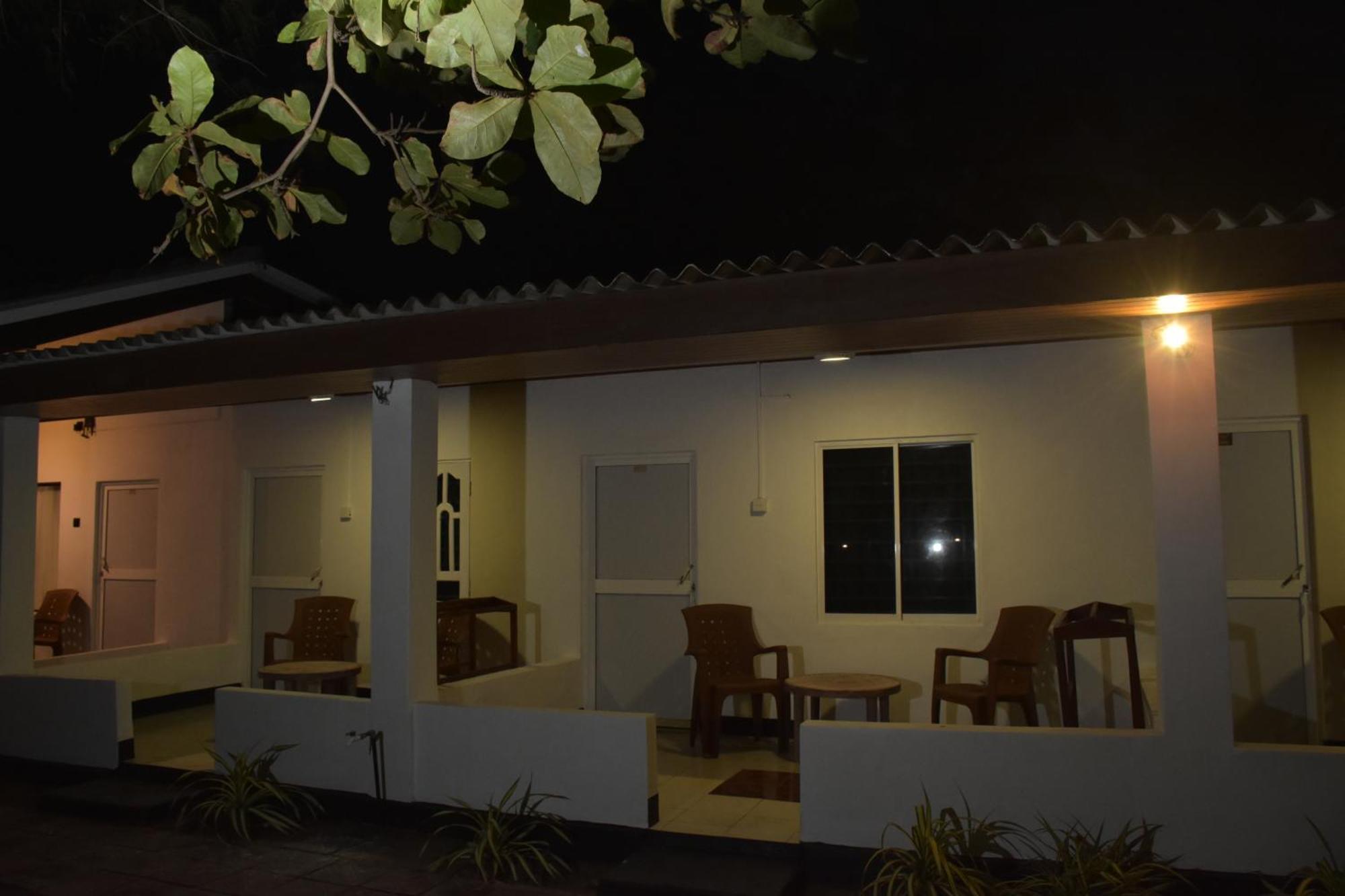 French Garden Regish Guest House Trincomalee Exterior foto
